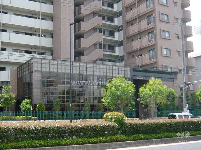 敷地北側の前面道路。国道2号線です。