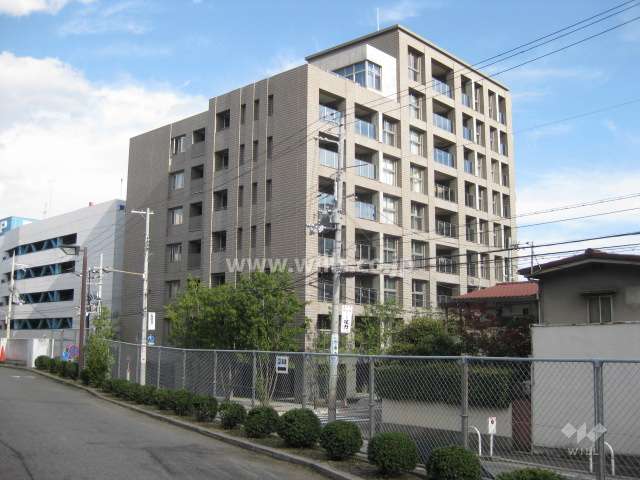 プラウド芦屋フロントの外観（北西側から）