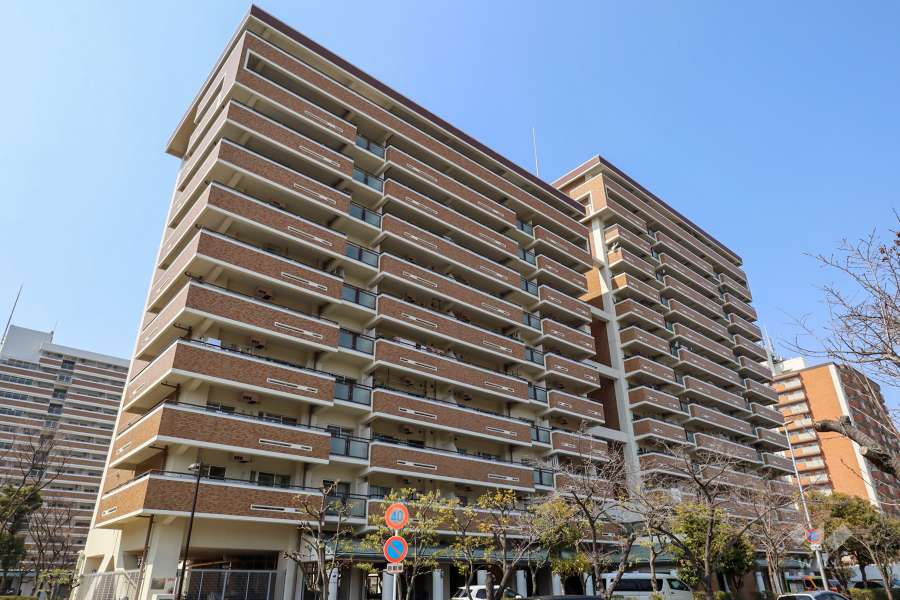 淀川リバーサイドタウンさざなみプラザ22号棟の外観（南東側から）