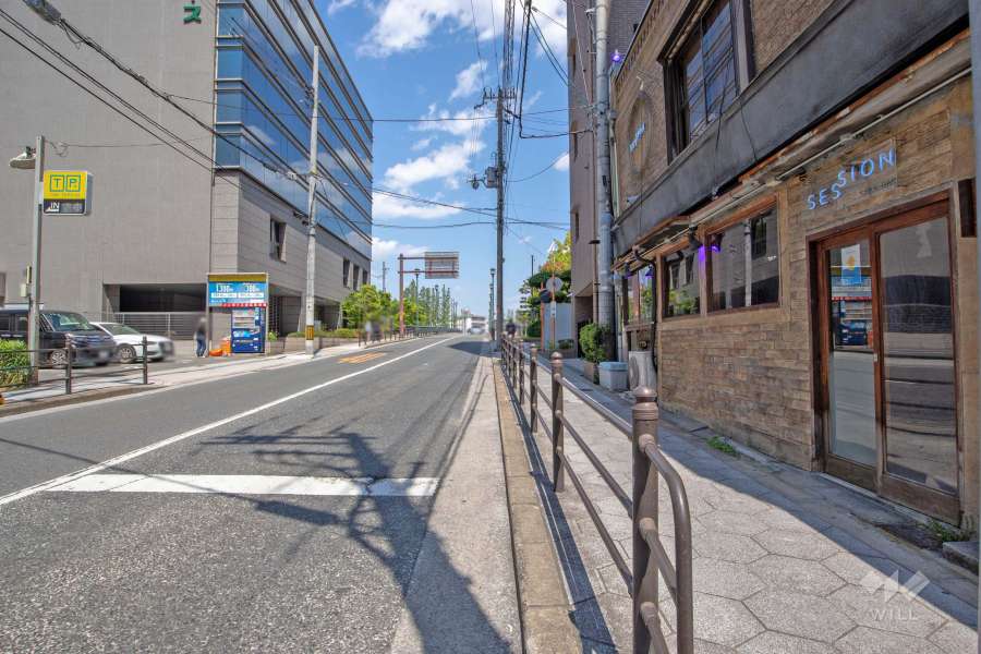 敷地北西側の前面道路　
