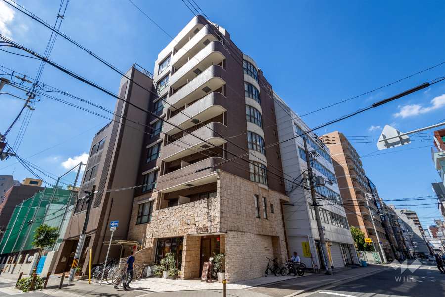 エクセレント南森町の外観（北東側から）