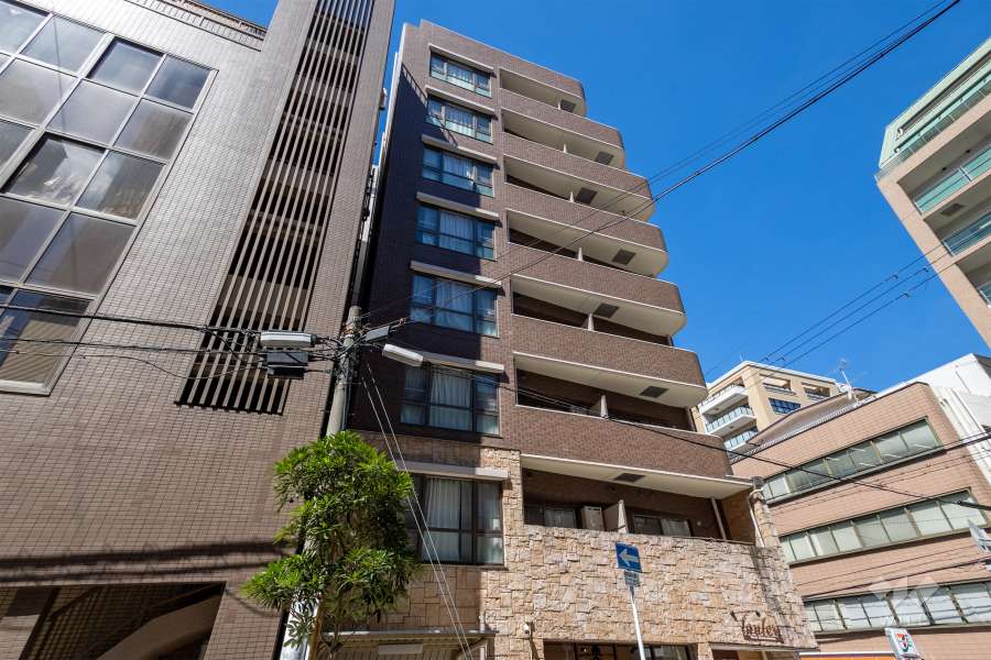 エクセレント南森町の外観（南東側から）　