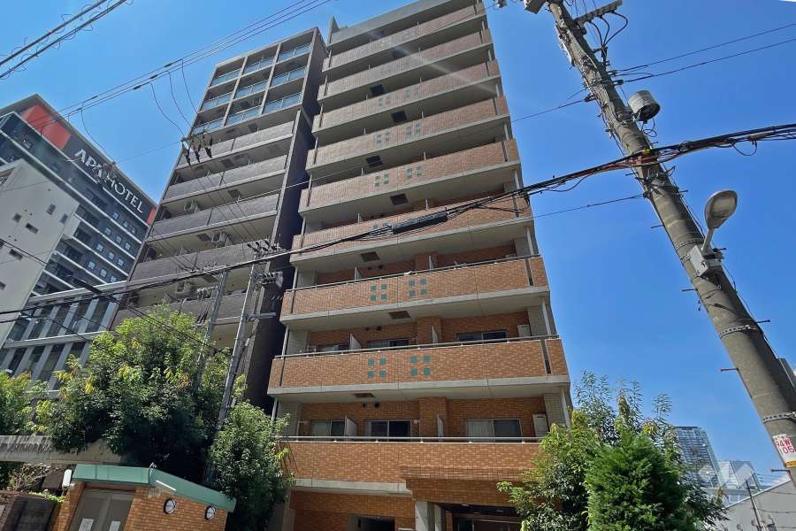 ジュネーゼグラン東梅田の外観（北東側から）