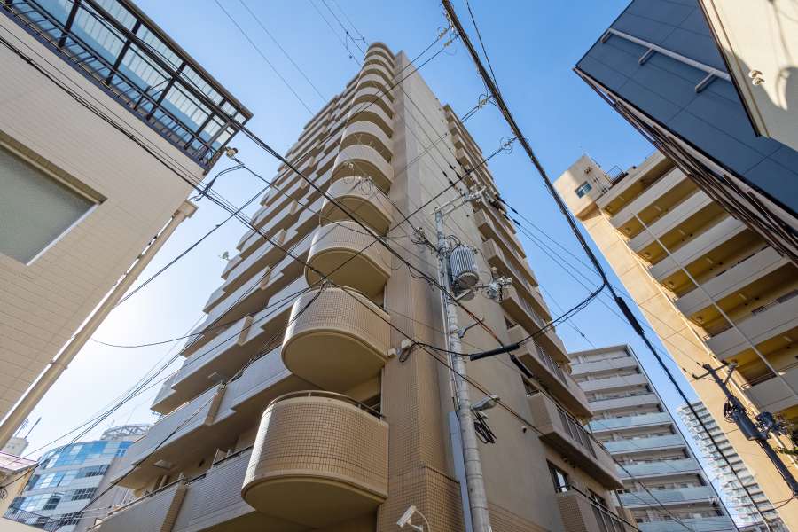 モンテべルデ東梅田の外観（南東側から）