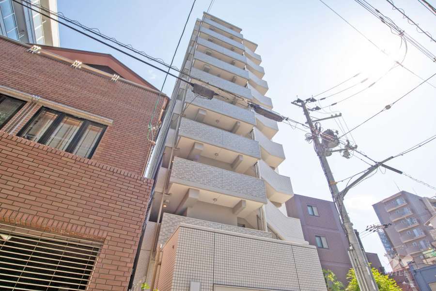 エスリード大阪梅田リュクスの外観（北東側から）