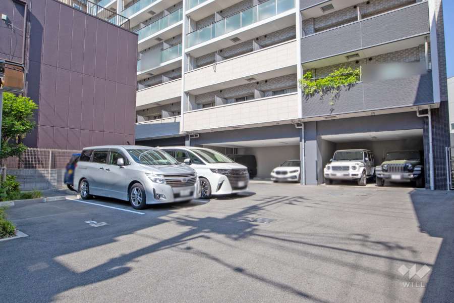 敷地内駐車場（屋外平面式・屋内平面式）