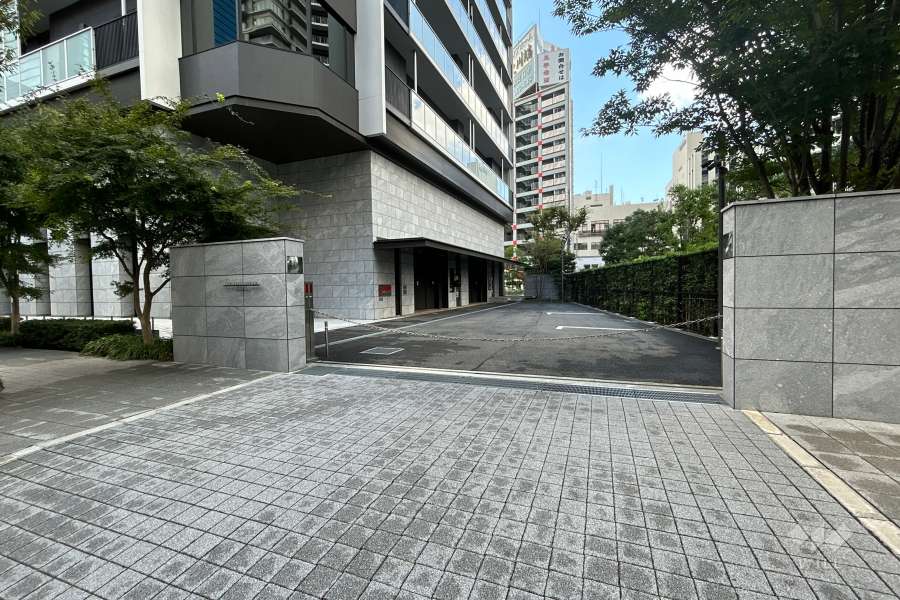 駐車場の出入り口