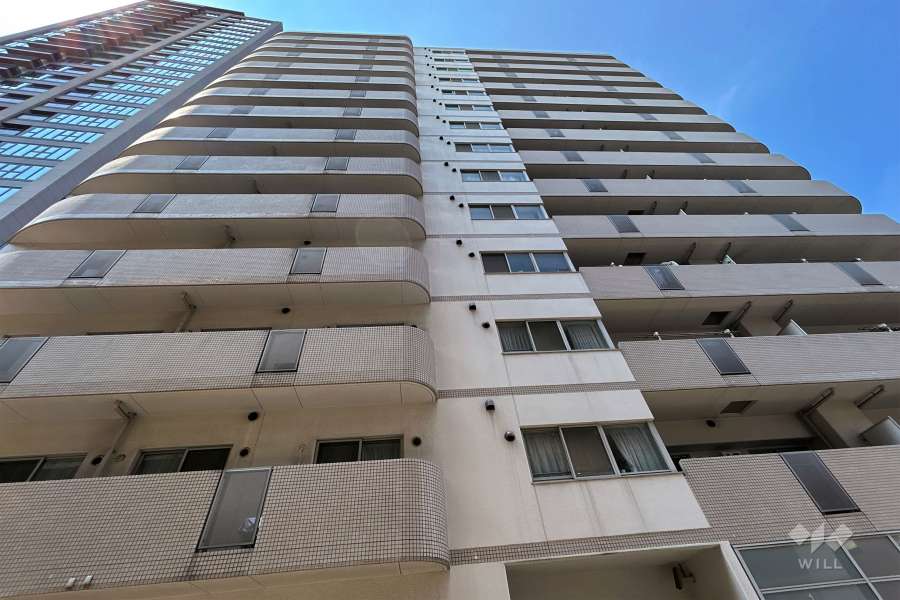 KAISEI梅田の外観（西側から）