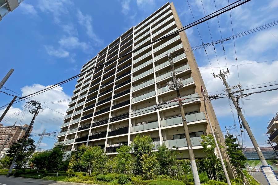 プラネスーペリア梅田北ブライトコンフォートの外観(南東側から)