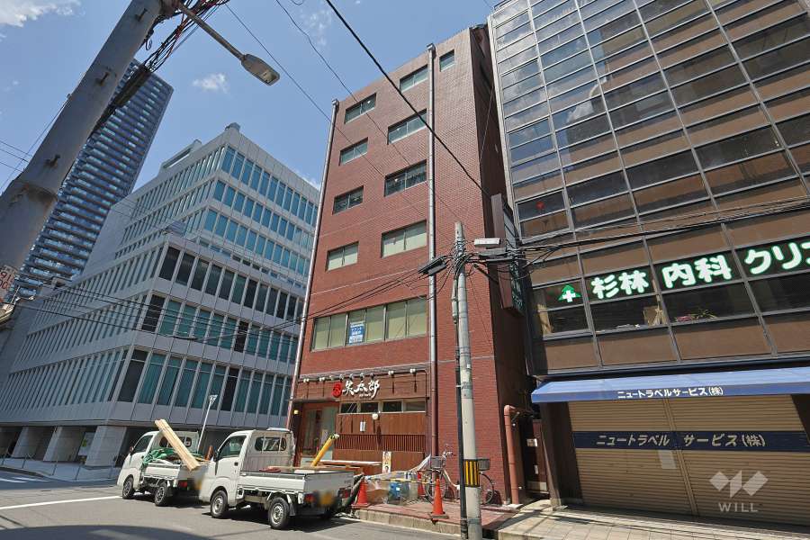 メゾンドール高麗橋の外観（南東側から）