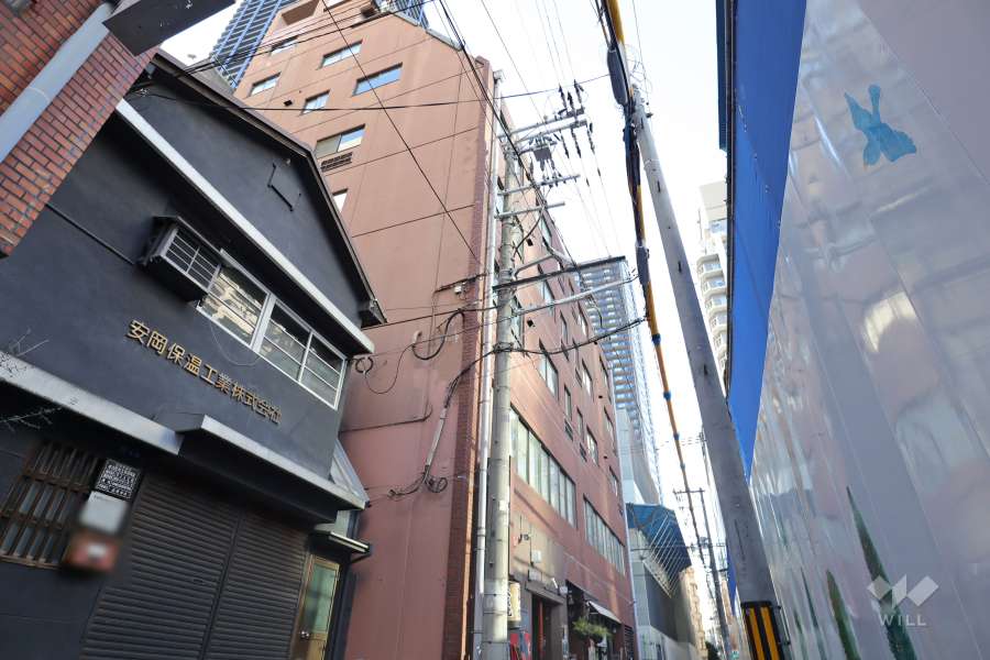 メゾンドール高麗橋の外観（北東側から）