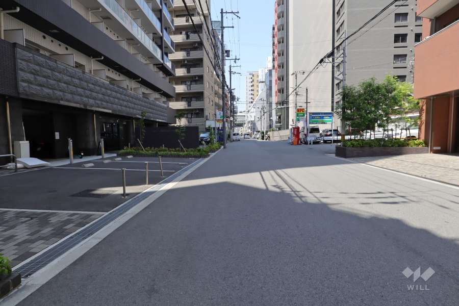 敷地東側の前面道路