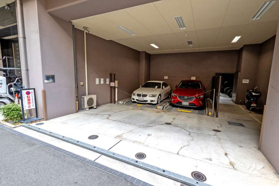 敷地内駐車場（屋内機械式）