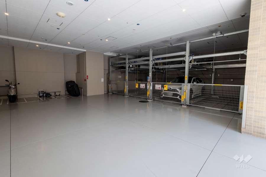 敷地内駐車場（屋内機械式）