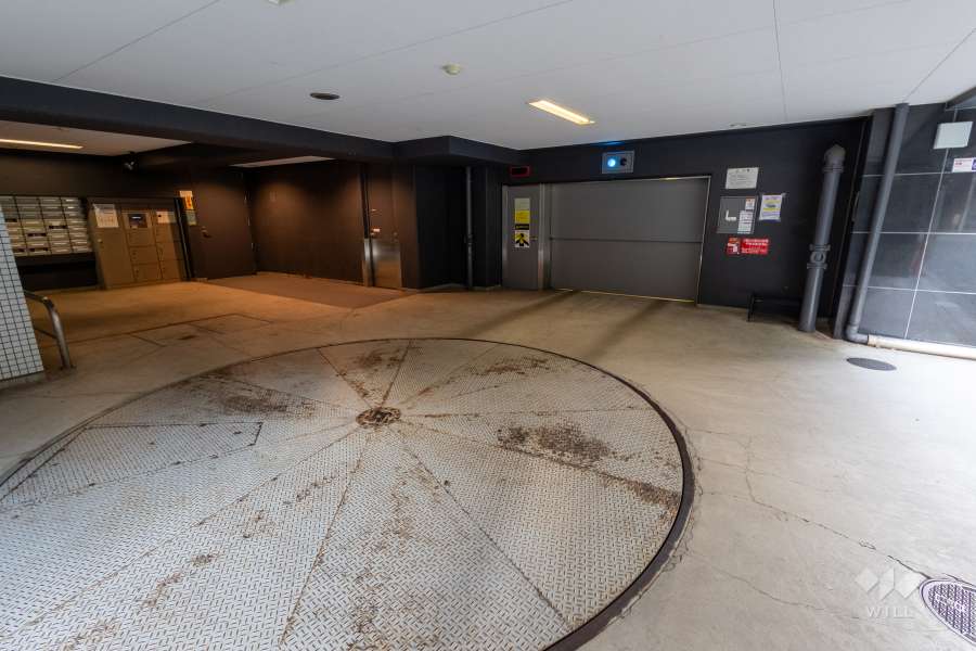敷地内駐車場（屋内機械式）