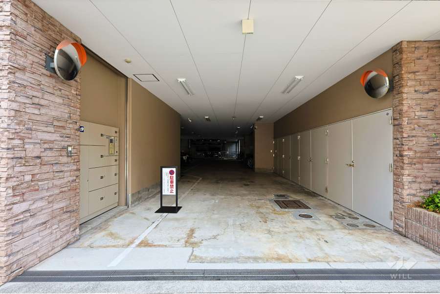 駐車場の出入り口