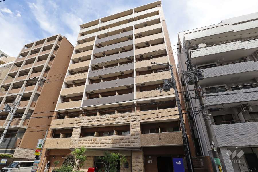 プレサンス上町台東平の外観（南西側から）