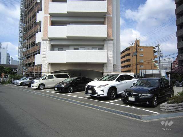 敷地内駐車場（屋外平面式）