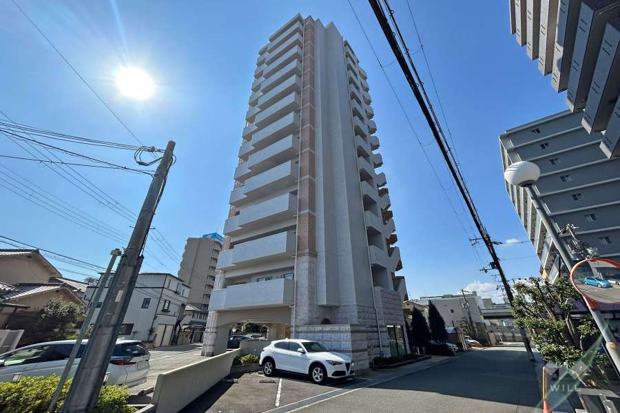 ドルチェヴィータ江坂の外観（北東側から）