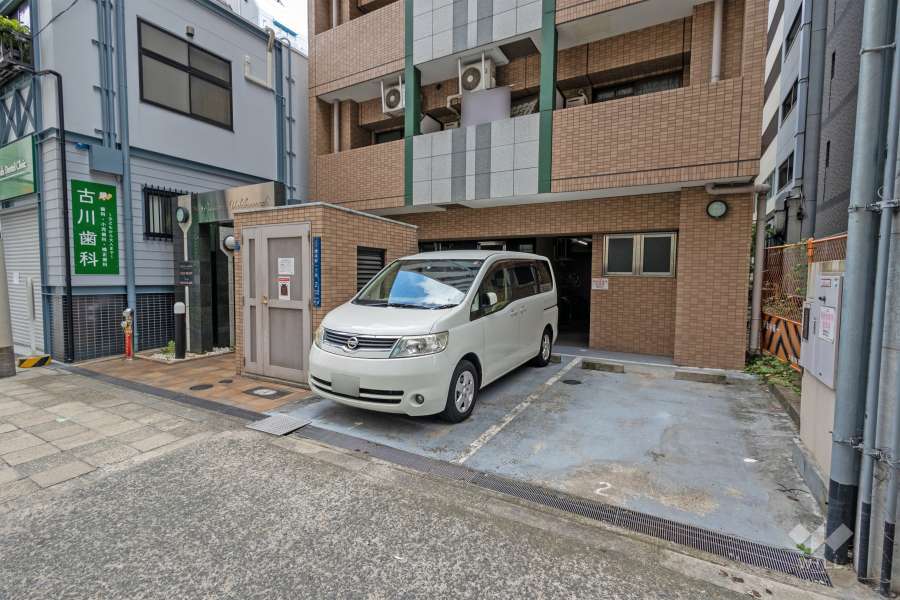 敷地内駐車場（屋外平面式）