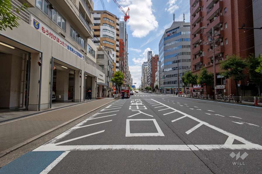 敷地南側の前面道路