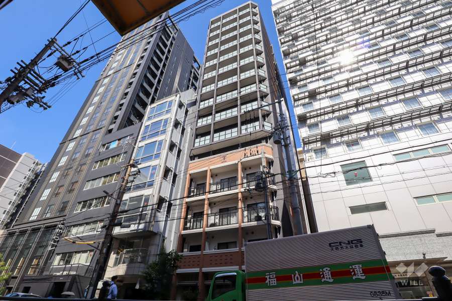 エステムコート心斎橋centralの外観（南西側から）