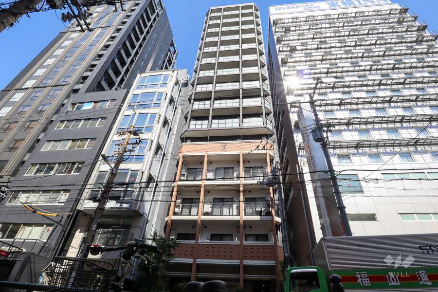 エステムコート心斎橋centralの外観（西側から）