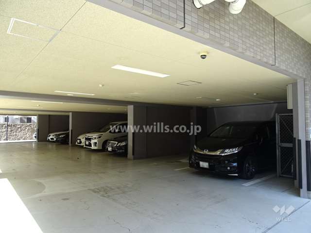 敷地内駐車場（屋内平面式）