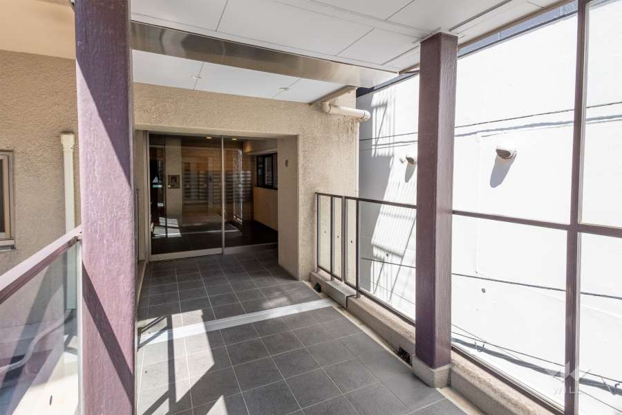 エントランスアプローチ　