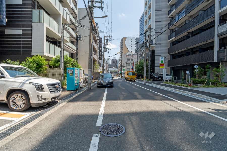 敷地南側の前面道路
