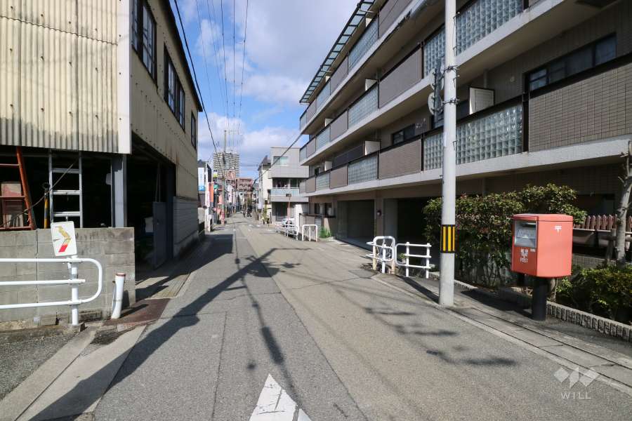 敷地南西側の前面道路