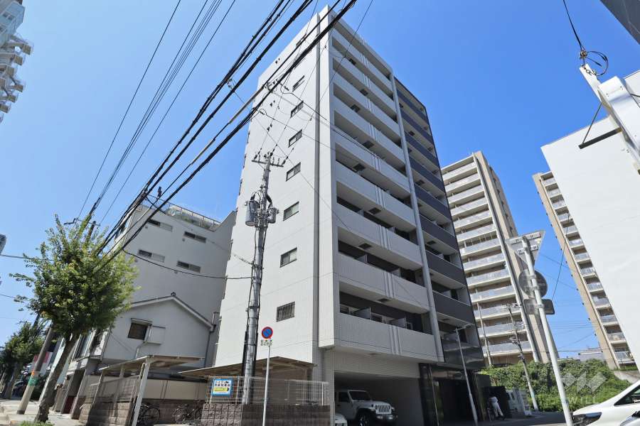 レジデンス大阪城前の外観（南東側から）