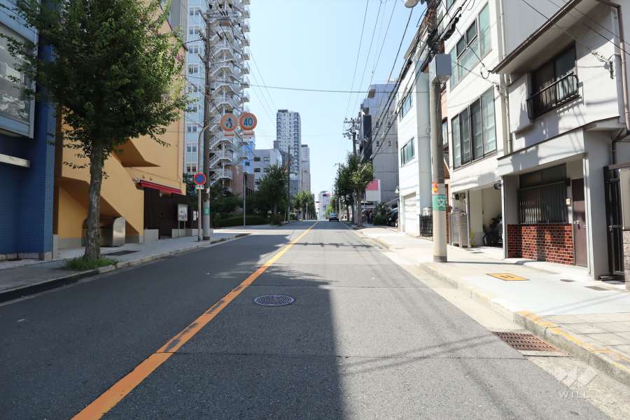 敷地南側の前面道路