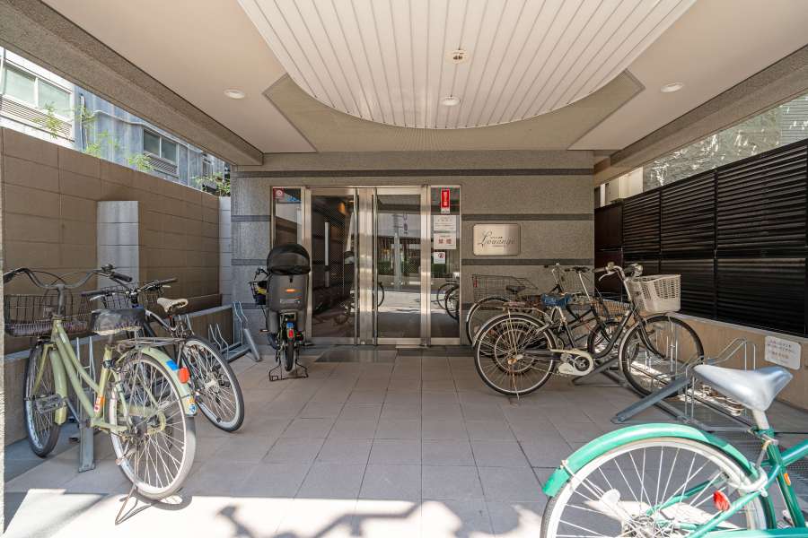 エントランス・駐輪場
