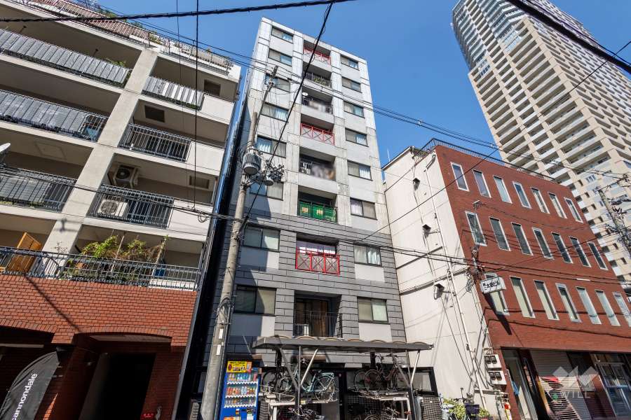 グランドシーズ大手前の外観（南西側から）