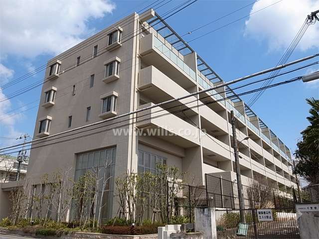 パークホームズ千里藤白台の外観(南西側から）
