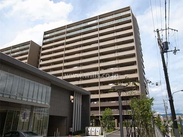 ジオ千里桃山台　スクエアステージ（3番館）の外観（南東側から）