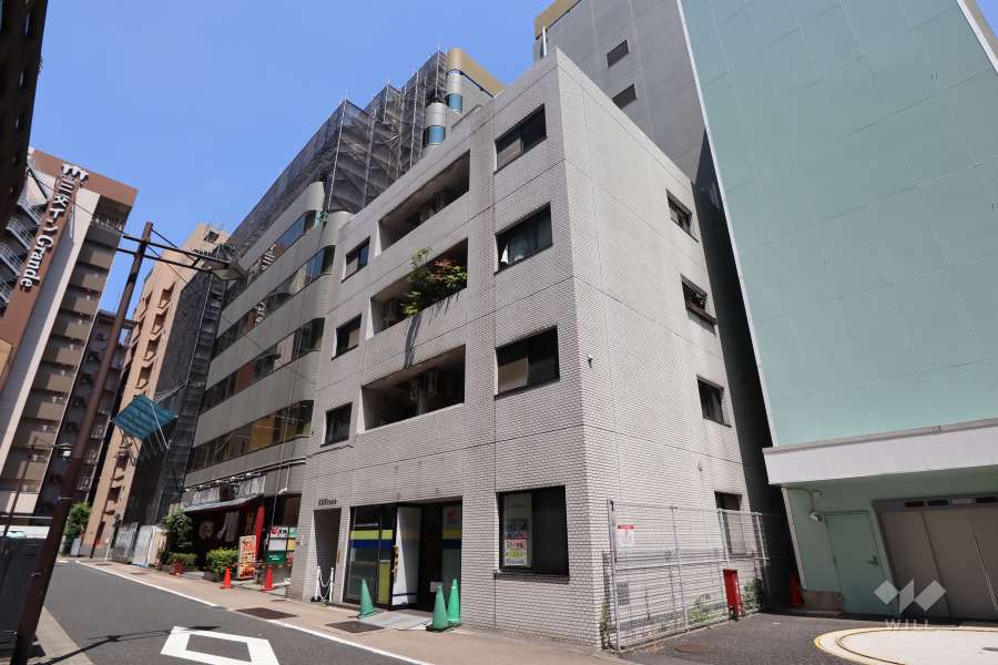 浜松町マンションの外観(南東側から)