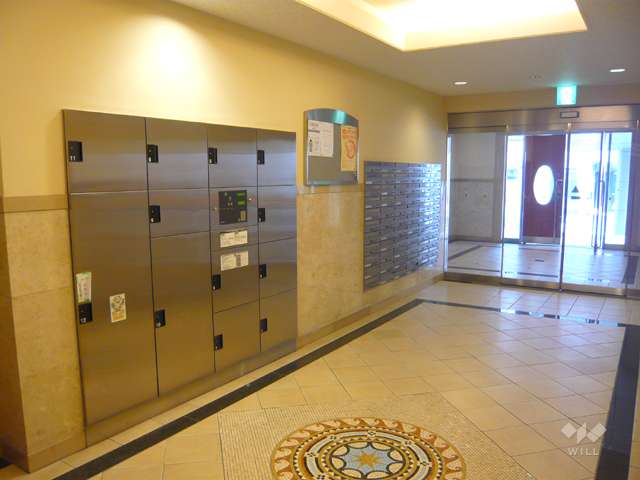 宅配ボックスが付いています。