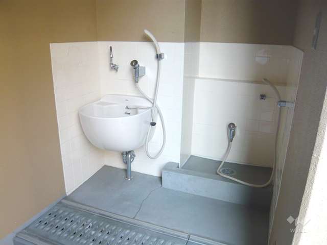 共用部分にペット洗い場があります。