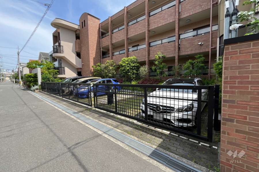 敷地内駐車場（屋外平面式）