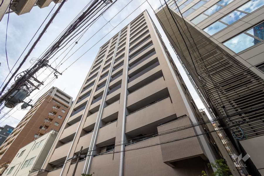 グランドメゾン松屋町駅前の外観（南西側から）