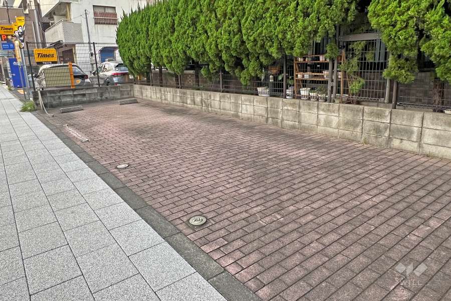 敷地内駐車場（屋外平面式）