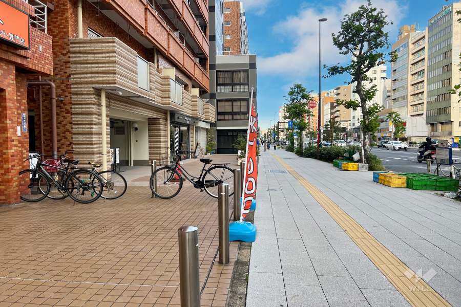敷地南東側の前面道路