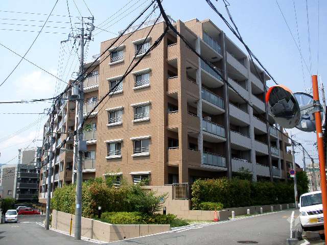 ユニハイム池田石橋アクロスの外観（南西側から）