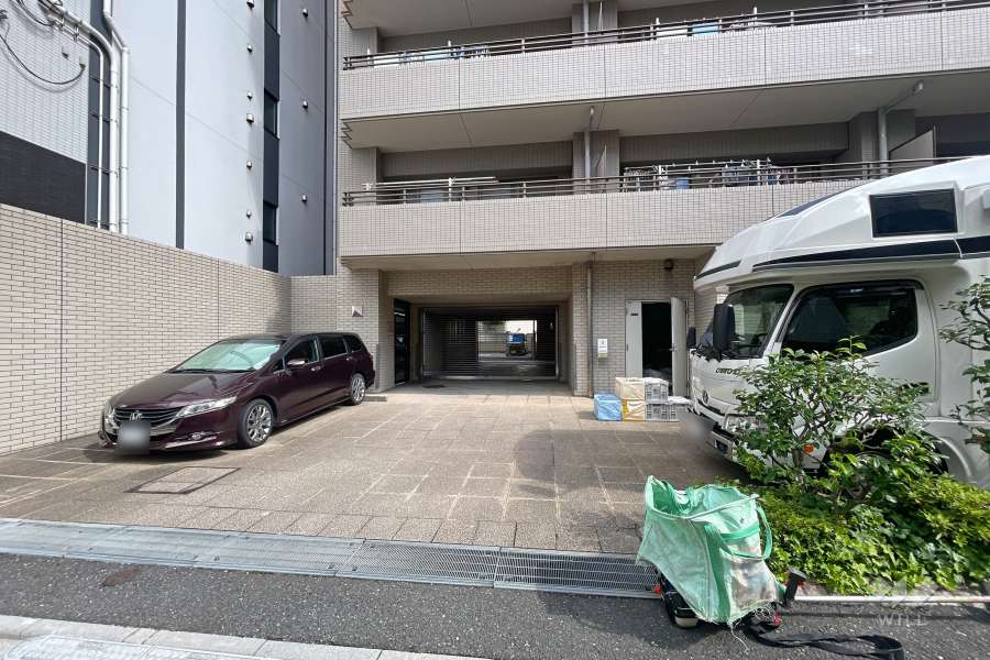 駐車場の出入り口