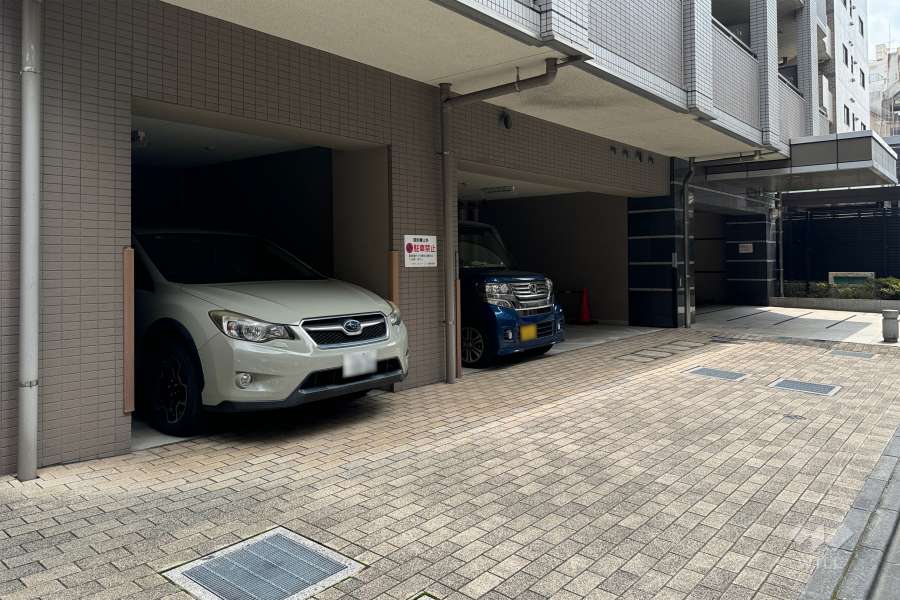 敷地内駐車場（屋内平面式）
