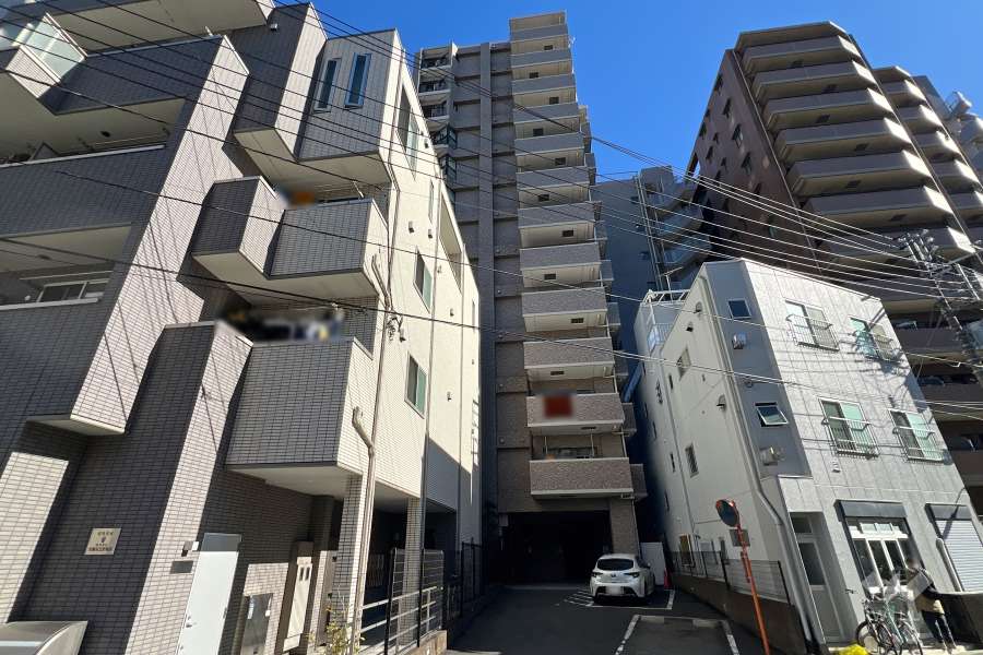 ナイスアーバン浅草の外観（西側から）