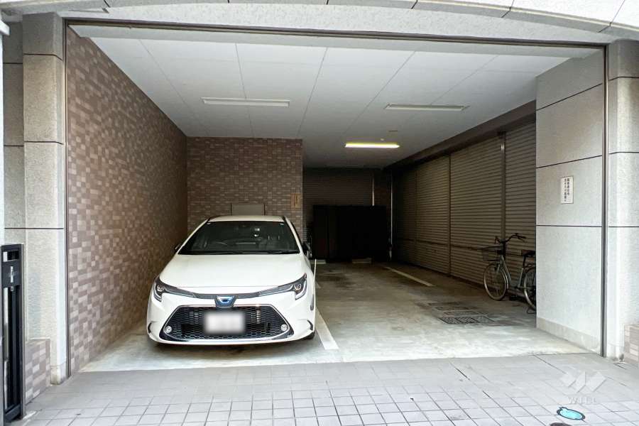 敷地内駐車場（屋内平面式）