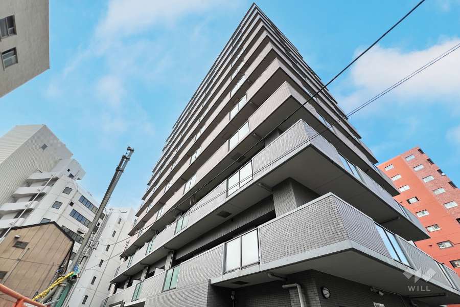 ライオンズマンション鶯谷第7の外観（南側から）